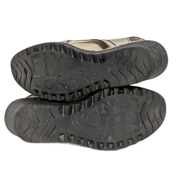 FLY LONDON Ylva Metallic Leather Wedge Sandals 38 - Picture 8 of 13